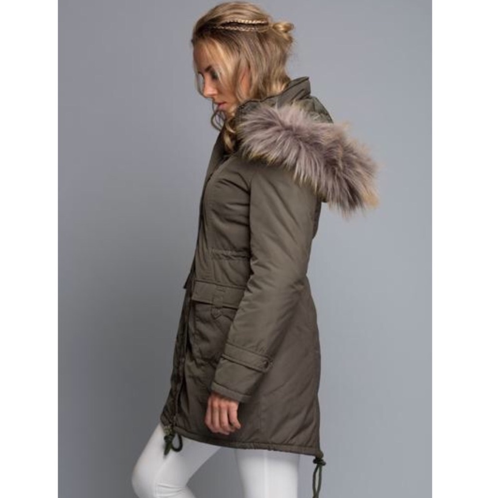 LAST 1️⃣ Olive Faux Fur Hooded Coat - Picture 4 of 7